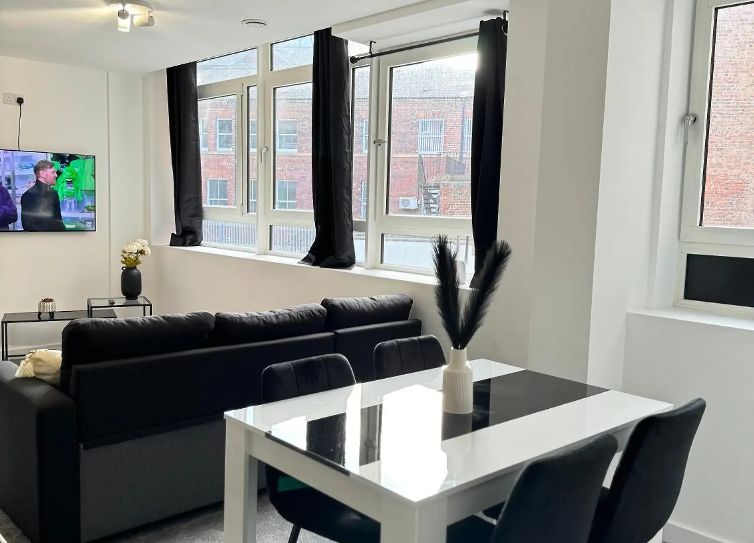 Stylish Central Retreat, Heart Of The Action, Netflix شيفيلد المملكة المتحدة